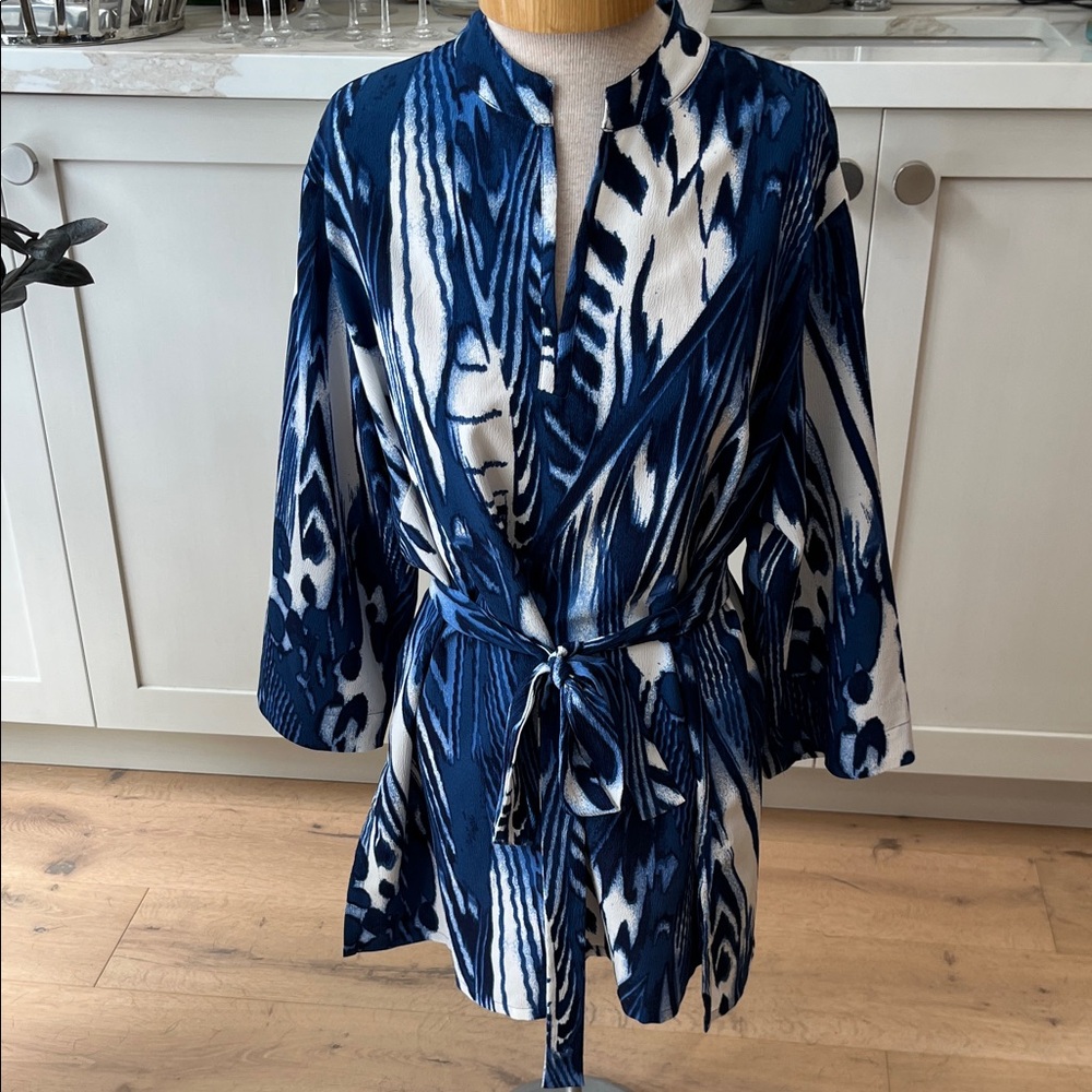 Natori Elegant Blue and White Women's Belted lounge dress / tunic